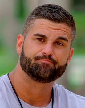 Roberto Aranda as Self - Contestant