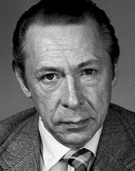 Oleg Efremov as Senyka Radunskiy - dezertir i spekyulant