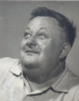 József Szendrő as Boger