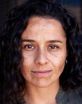 Jennah Bannear as Paramedic