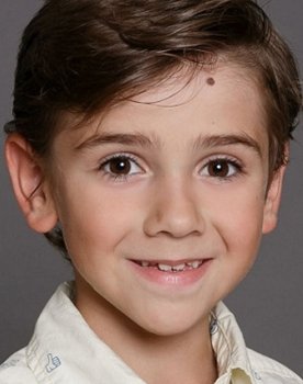 Artem Bozhutin as Yanvar