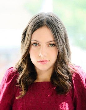 Hannah Storey as Young Iris