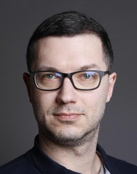 Stewart Johnson as Chuck Berger