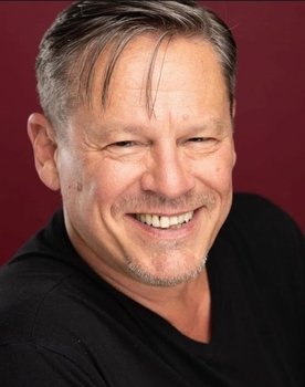 Kenny Bristow as Raymond Mortimer