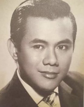 La Thoại Tân as Châu