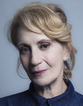 Themis Bazaka as Eleni