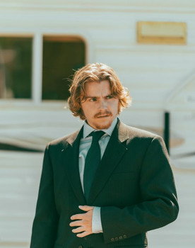 Josh Plamondon as Glen
