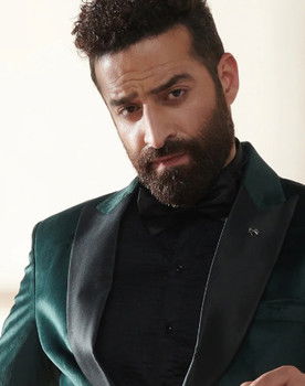 Rouhallah Gazi as Raftaar