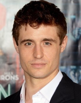 Max Irons Photo
