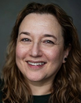 Fifi Garfield as Eliana