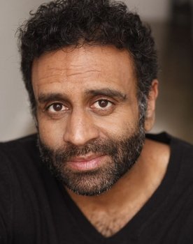 Sridhar Maruvada as Taxi Driver