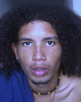 Charles Alexandre as Protagonista