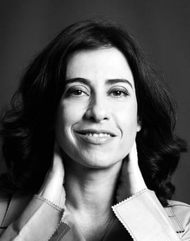 Fernanda Torres as Lúcia