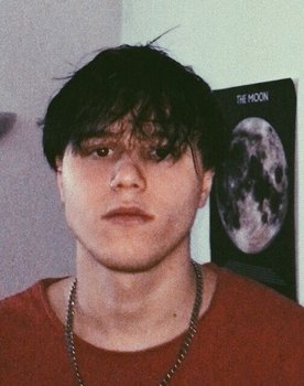 Alessandro Calì Ventura as Leo