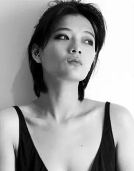 Rebecca Kuk as 图布沁