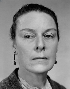 Mira McKinney as Mrs. Hubbard