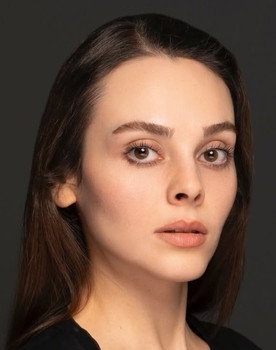 Betül Asel as Zehra Özsoy