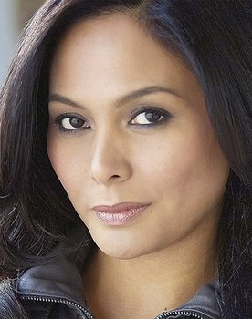 Jane McLean as Brenda