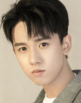 Zhang Yao as Jiang Bai Yu / Shen Qing Li