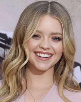 Jade Pettyjohn as Lexi