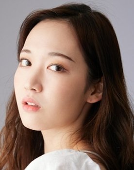 Keyka Ayashima as Sakiko Sakurada