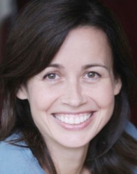 Alexandra Pic as Louise