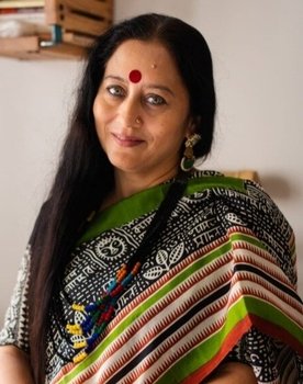 Piloo Vidyarthi as Beeji