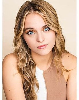 Rylee Reagan as Lily Tanner