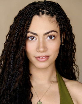 Hannah Whitley as Angela Mason