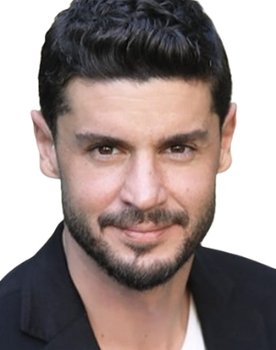 Berk Oktay as Kağan Bozok