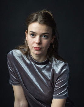 Mária Szaplonczay as Petra