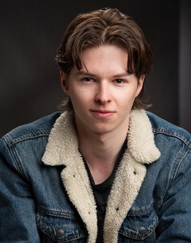Filip Fufezan as Truman