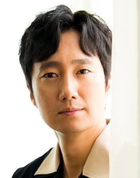 Park Hae-il as Young Sung-woo