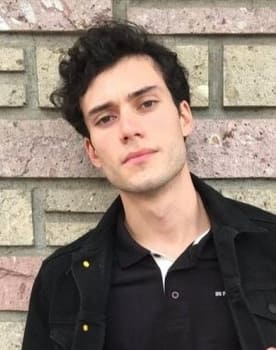 Juanma Piano as Max