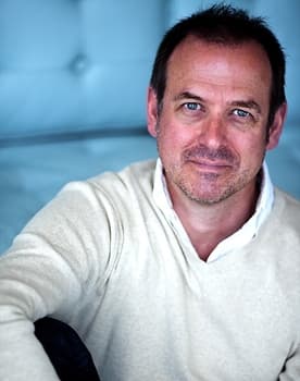 Ian James Corlett as Martin Fenwick (voice)