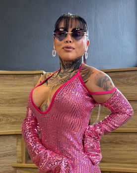 Yina Calderón as Participante