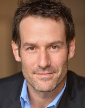 Ian Kahn
