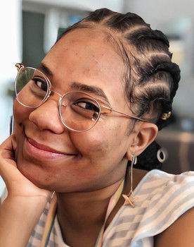 Nyra Tanner as Shiny Fish