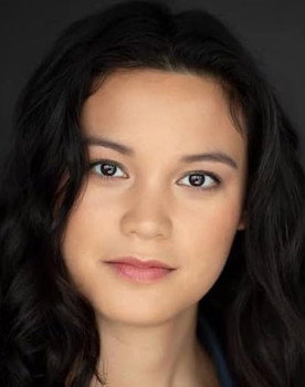 Emily Reas as Kelsey