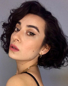 Nihan Tufekcioglu as 