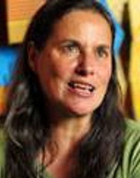 Virginia Flores as (voice)