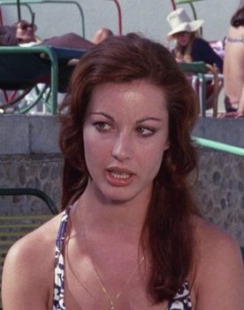 María Elena Arpón as Nancy