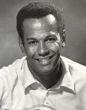 Cy Grant