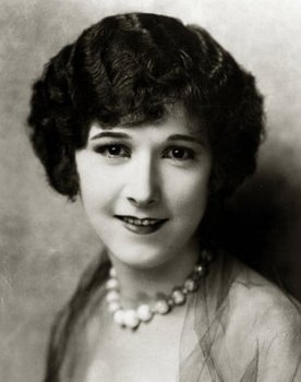 Wanda Wiley as Dotty