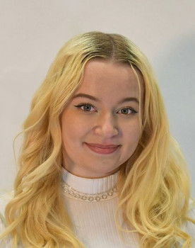 Meredith French as Party Girl 2