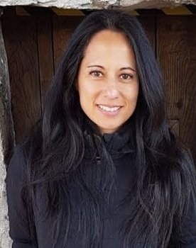 Anthea Nardi as Self - Archeologist
