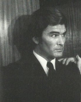 Daniel Martín as Luke Morgan