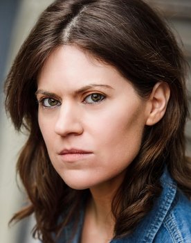 Kelly Rae LeGault as Viper