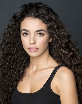 Alba de la Fuente as Laura