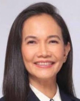 Joji Alonso as Luis' Wife
